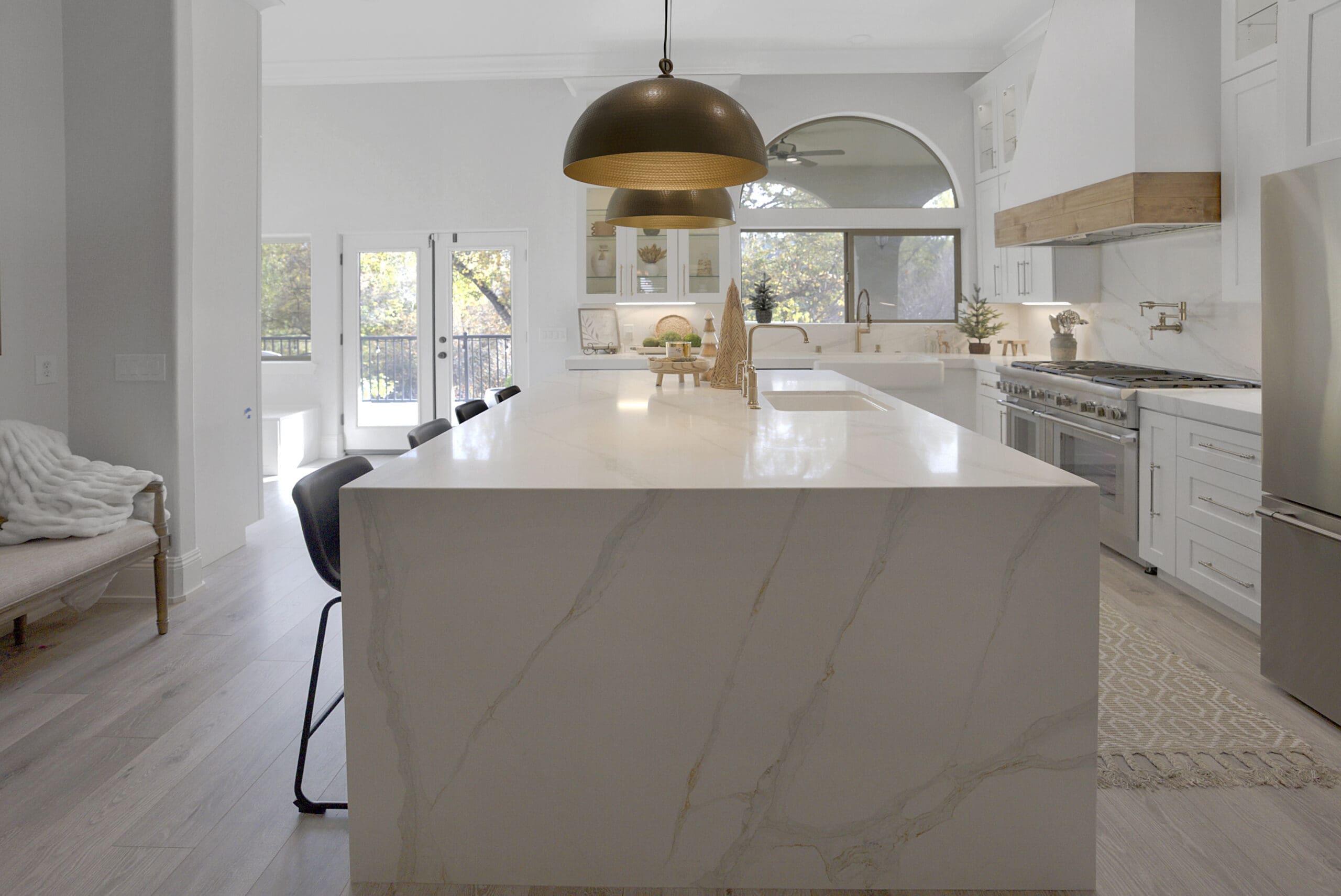 Modern white kitchen countertops