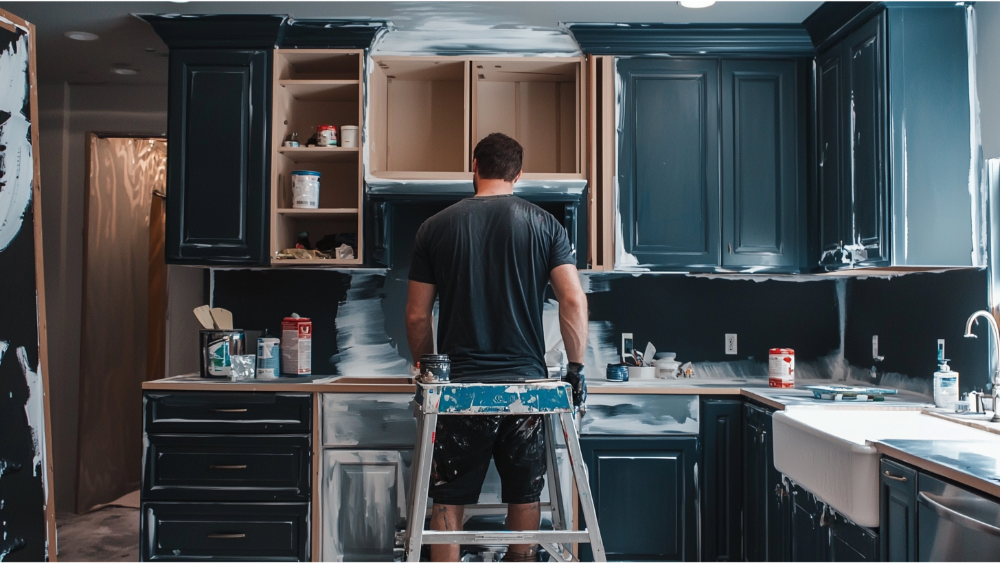 how much does it cost to paint kitchen cabinets